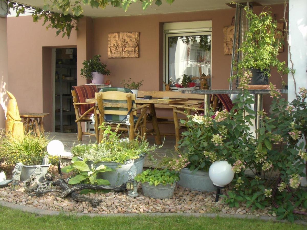 Ferienwohnung Am Brunnen Großheubach Dış mekan fotoğraf