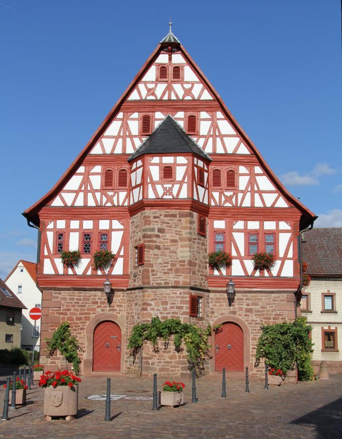 Ferienwohnung Am Brunnen Großheubach Dış mekan fotoğraf